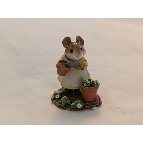 Wee Forest Folk Spring gardener M-237 Retired - Picture 6 of 8
